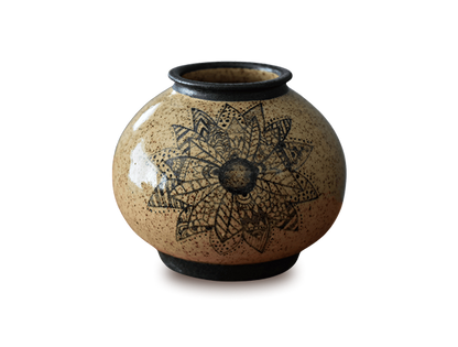 Round vase